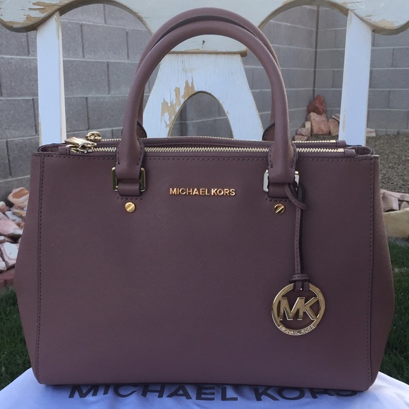 Michael Kors Handbags - Michael Kors Sutton Dusty Rose 🌹